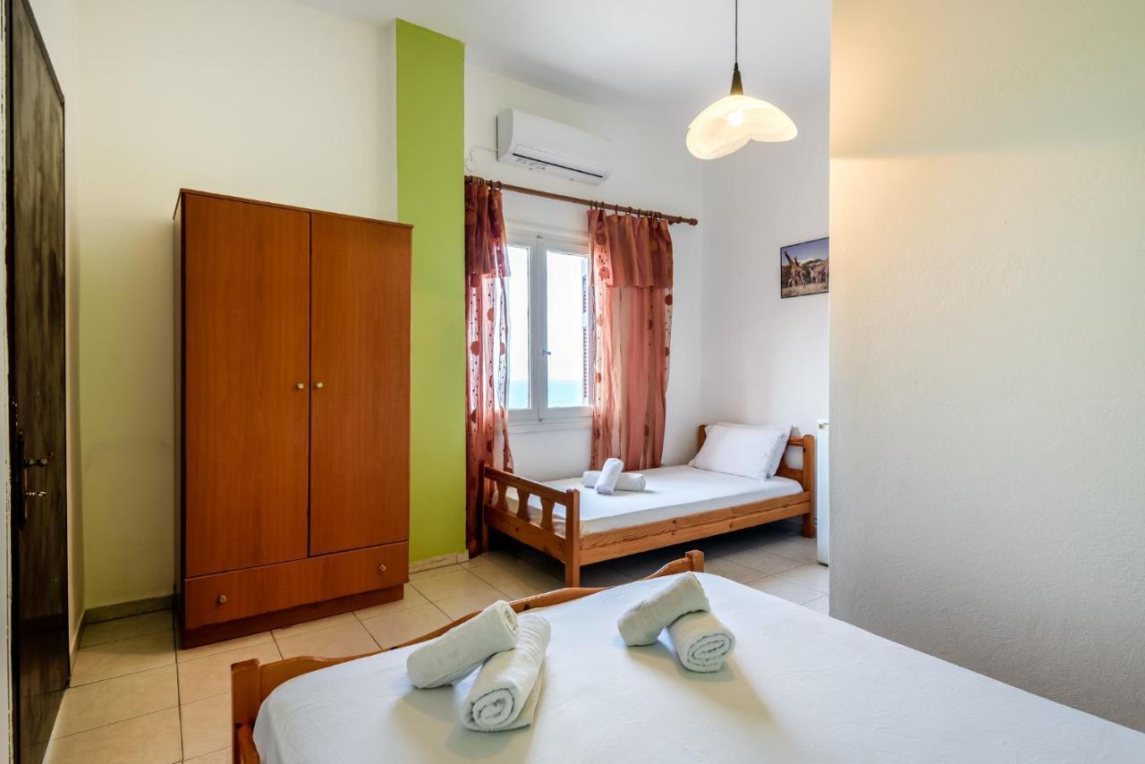 Antonis Studio Apartment Sfinárion Екстериор снимка